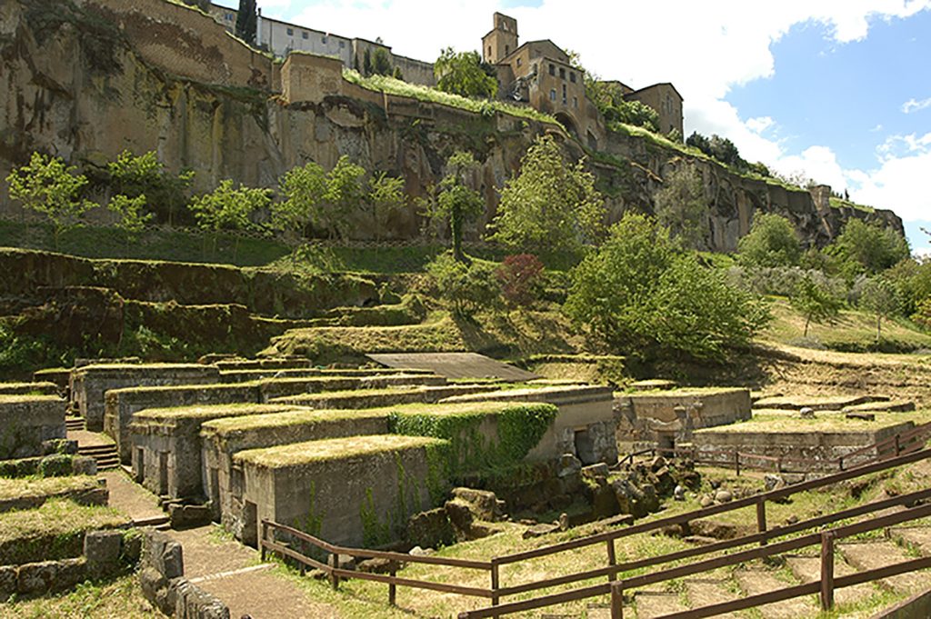 Linea Verde alla Necropoli di Crocifisso del Tufo