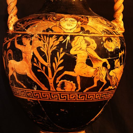 3 Anfora etrusca a figure rosse dalla Tomba Golini I, Porano (IV sec. a.C.)